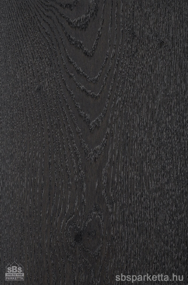 026490-FREVINI - BASICA - Tölgy Character Lakkozott - MULTI LAYER/TÖBBRÉTEGŰ - Kefélt Pácolt Szalagparketta – CHARCOAL PLANK – M4V (2,38 m2/cs/6db)