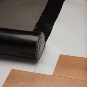 026850 - FLOORMAT PREMIUM PLUS 90 PADLÓ ALÁTÉTLEMEZ PÁRAZÁRÓ FÓLIÁVAL - T14701 - 1,8mm - 15m2/Tekercs