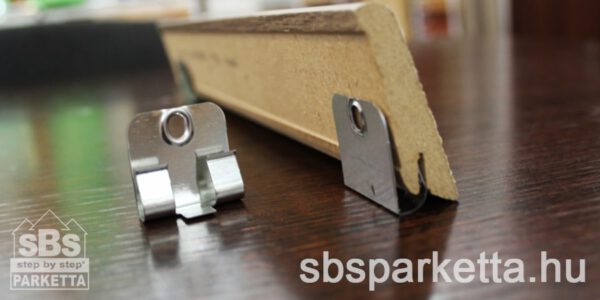 002990-EGGER - Szegélyléc felfogató KLIPSZ + TIPLI + CSAVAR/30db - Image 2