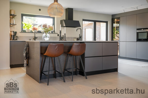 019990-WOODURA 5G DRY - NATURE - PRO Matt Lakkozott Furnérparketta - TÖLGY  - DALBY 3.0 XL - POWDER WHITE - 347051 - Image 2