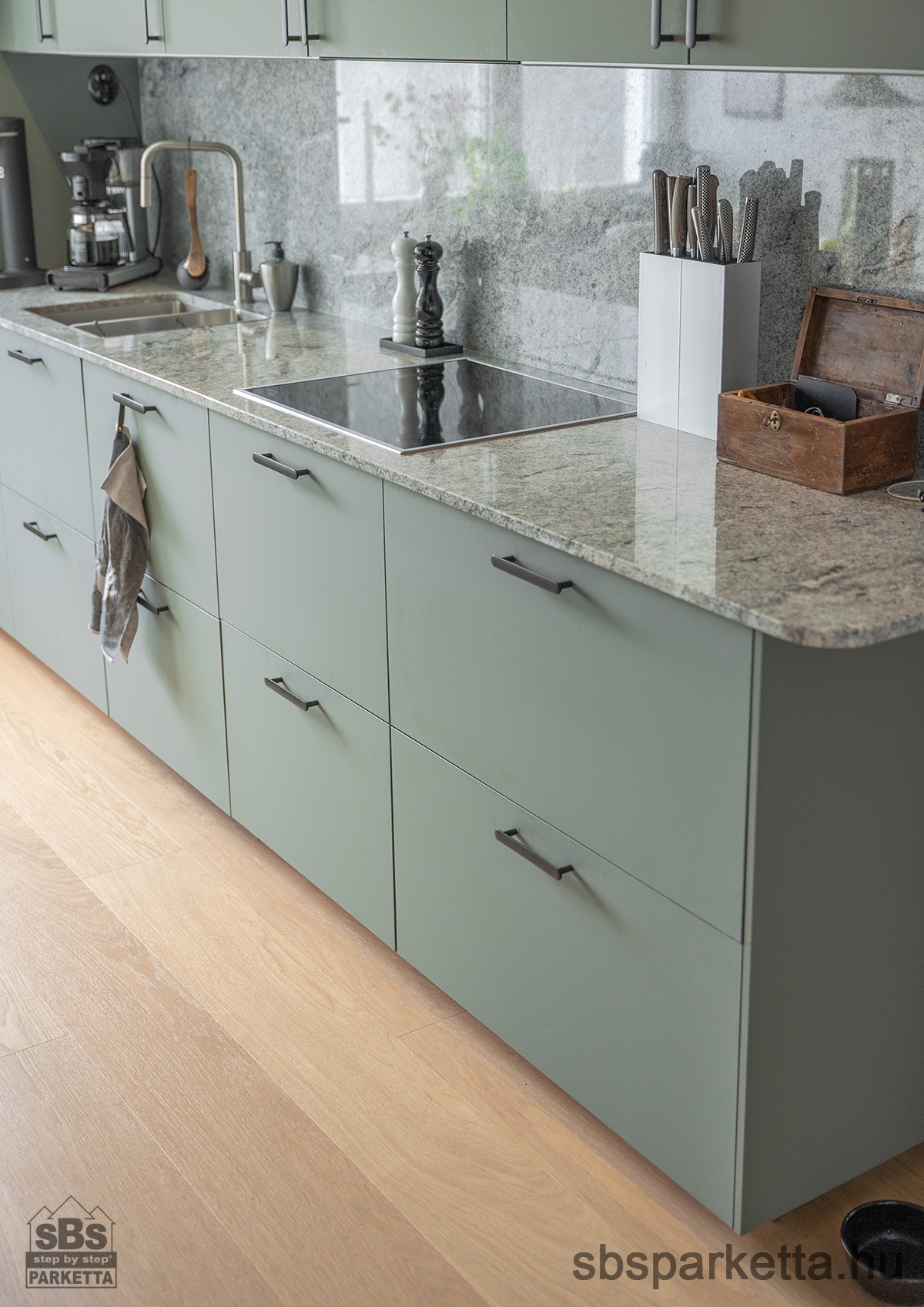 019990-WOODURA 5G DRY - SELECT - Kefélt - Lakkozott Furnérparketta - TÖLGY  - VEJBY 3.0 XXL - MISTY WHITE - 346009 - Image 3