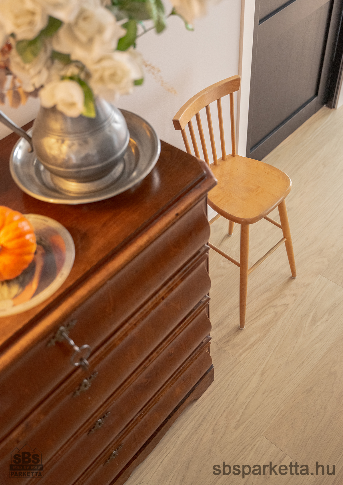 019990-WOODURA 5G DRY - SELECT - Kefélt - Lakkozott Furnérparketta - TÖLGY  - VEJBY 3.0 XXL - MISTY WHITE - 346009 - Image 4